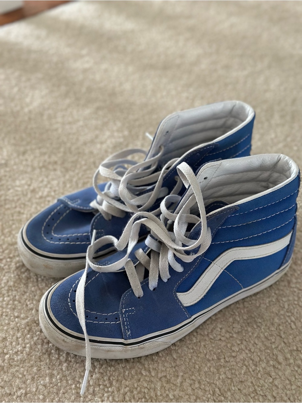 Vans Blue and White High-Top Sneakers
Men’s 7 women’s 8.5